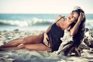 black tassel beach logo only 2